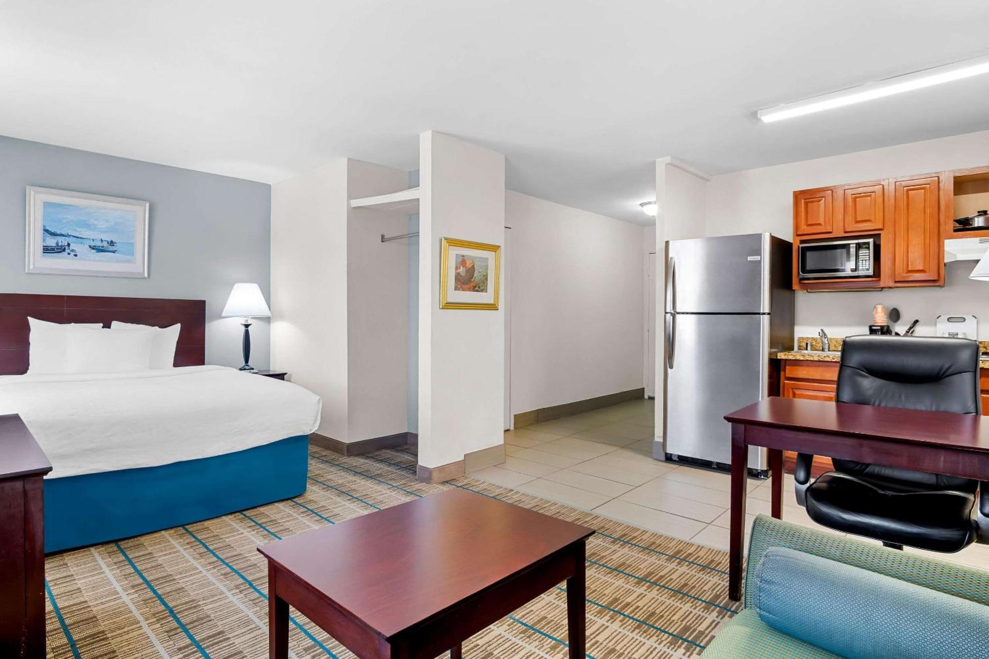 Mainstay Suites Addison-Dallas מראה חיצוני תמונה