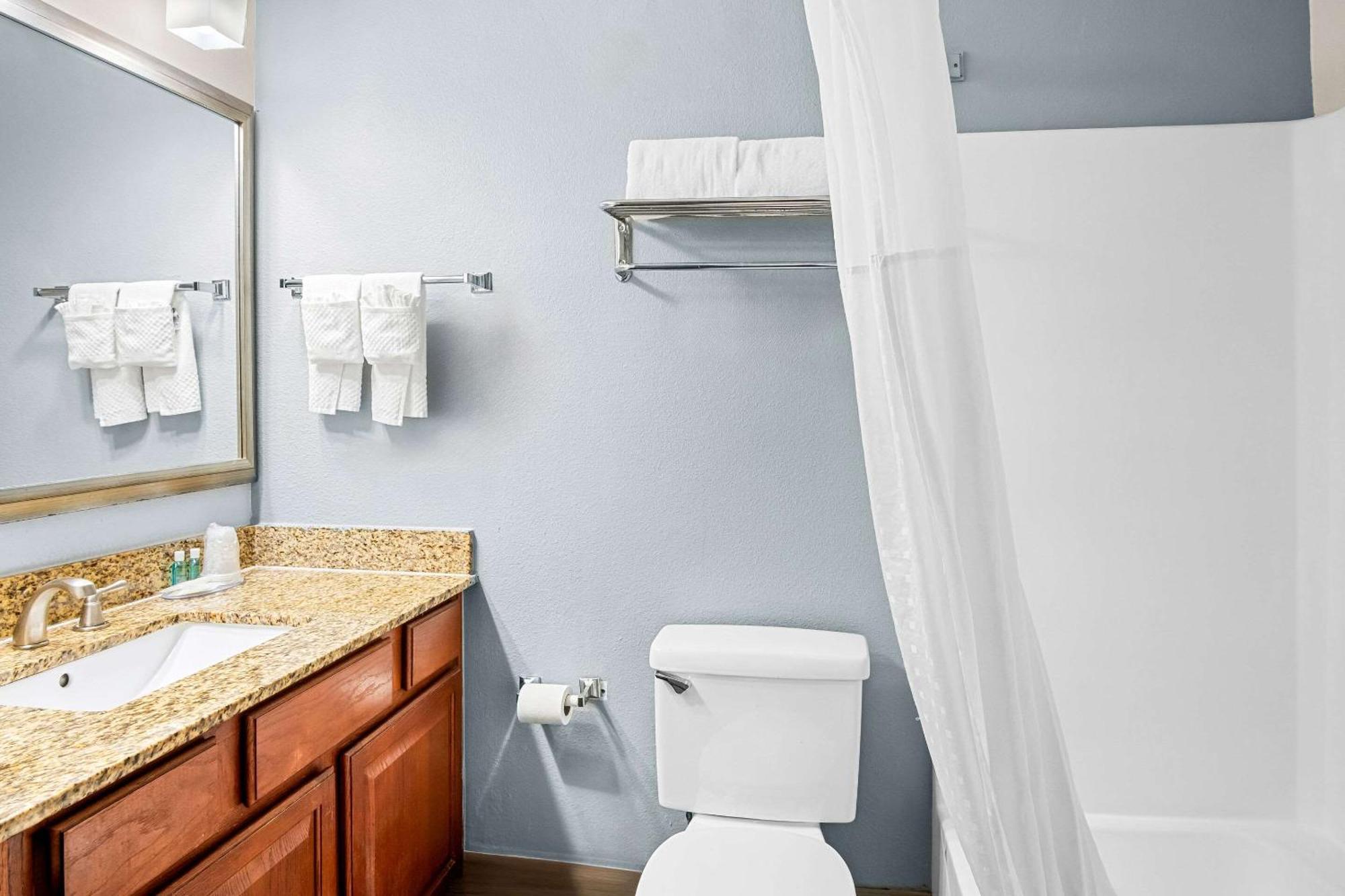 Mainstay Suites Addison-Dallas מראה חיצוני תמונה